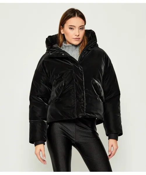 Куртка Флорита-3 Regular fit Hugo, черный
Куртка Флорита-3 Regular fit Hugo, черный