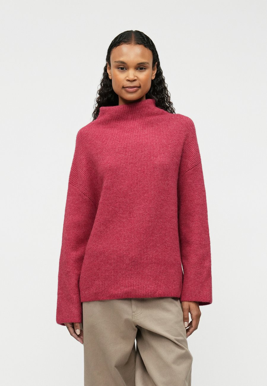 Джемпер Samsøe Samsøe NORIS TURTLENECK, Earth Red/Red
Джемпер Samsøe Samsøe NORIS TURTLENECK, Earth Red/Red