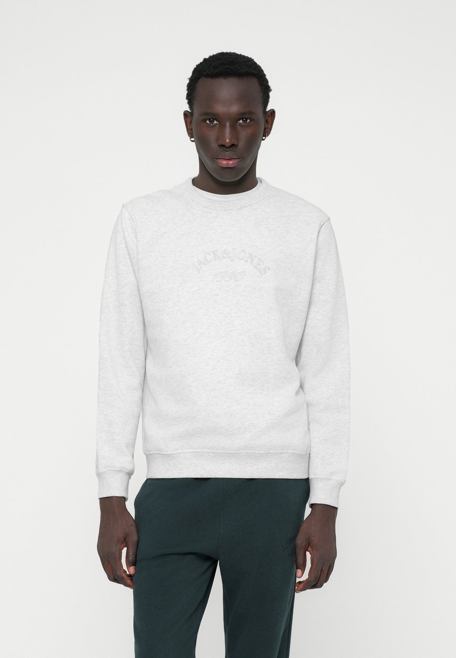 Толстовка Jack & Jones JORBLEECKER BRANDING CREW, Bright White Melange/White
Толстовка Jack & Jones JORBLEECKER BRANDING CREW, Bright White Melange/White