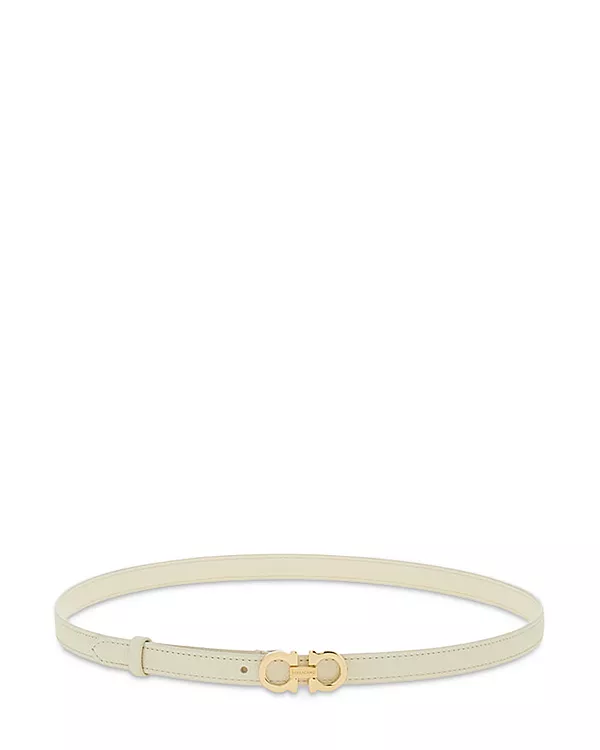 Ремень из фиксированной кожи Gancini Ferragamo, белый
Ремень из фиксированной кожи Gancini Ferragamo, белый