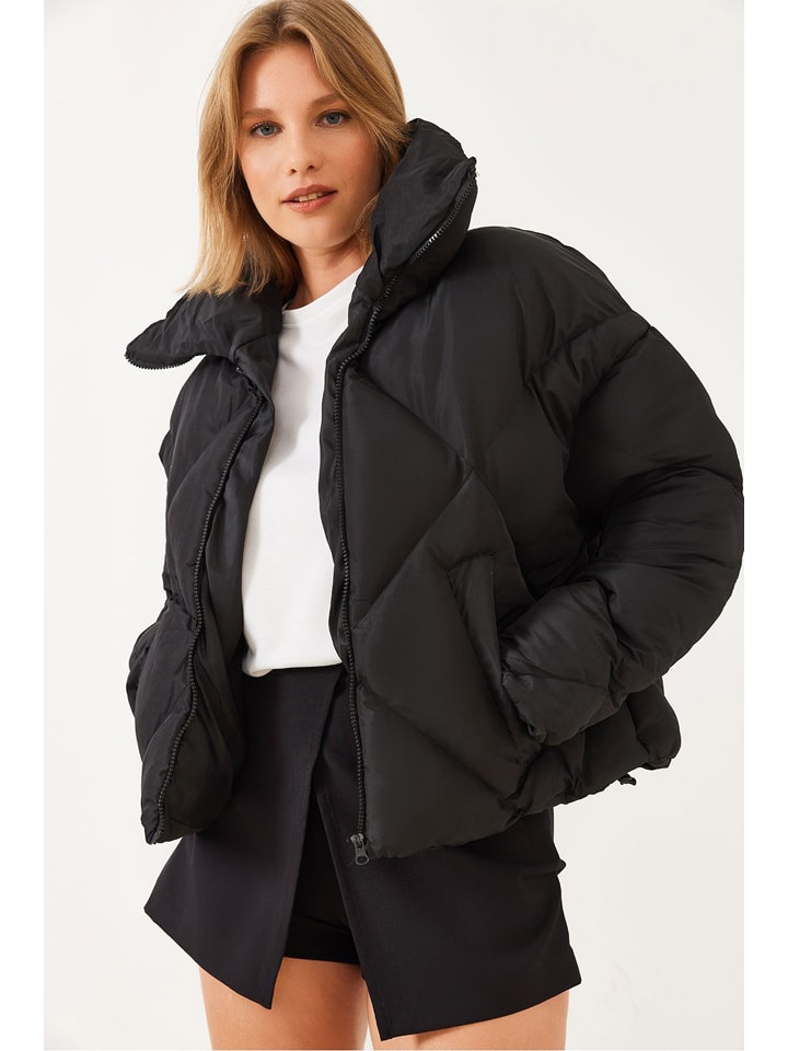 Happiness Istanbul Зимняя куртка черного цвета
Happiness Istanbul Зимняя куртка черного цвета