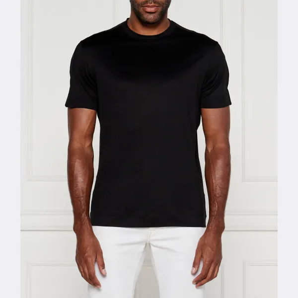 Удобная футболка Emporio Armani, черный
Удобная футболка Emporio Armani, черный