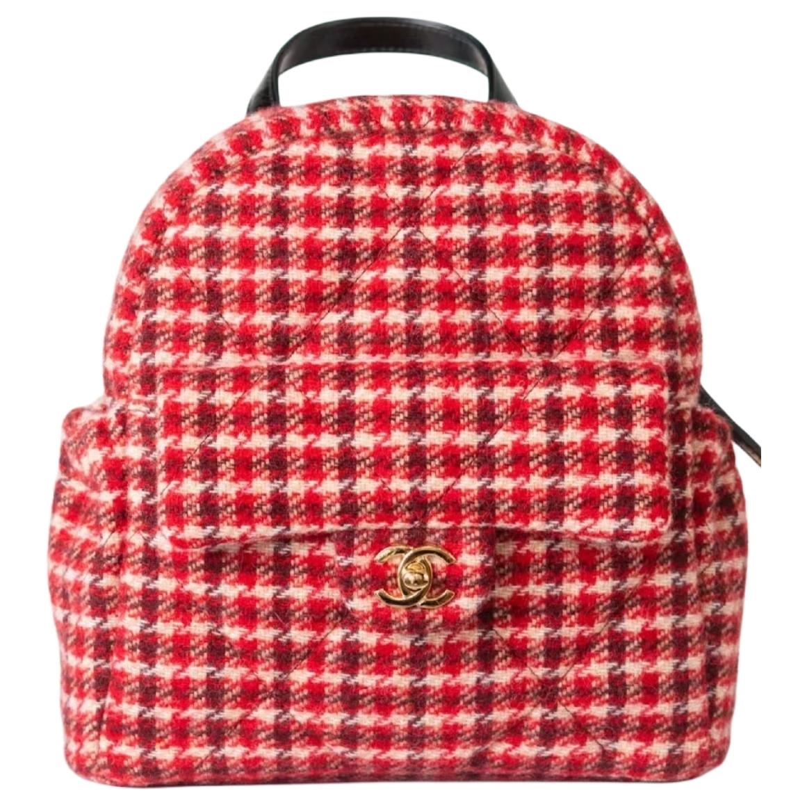 Шерстяная твидовая, из мягкой шерсти с телячьей кожей и золотистым металлом рюкзак-туба Chanel для женщин красно-белый
Шерстяная твидовая, из мягкой шерсти с телячьей кожей и золотистым металлом рюкзак-туба Chanel для женщин красно-белый