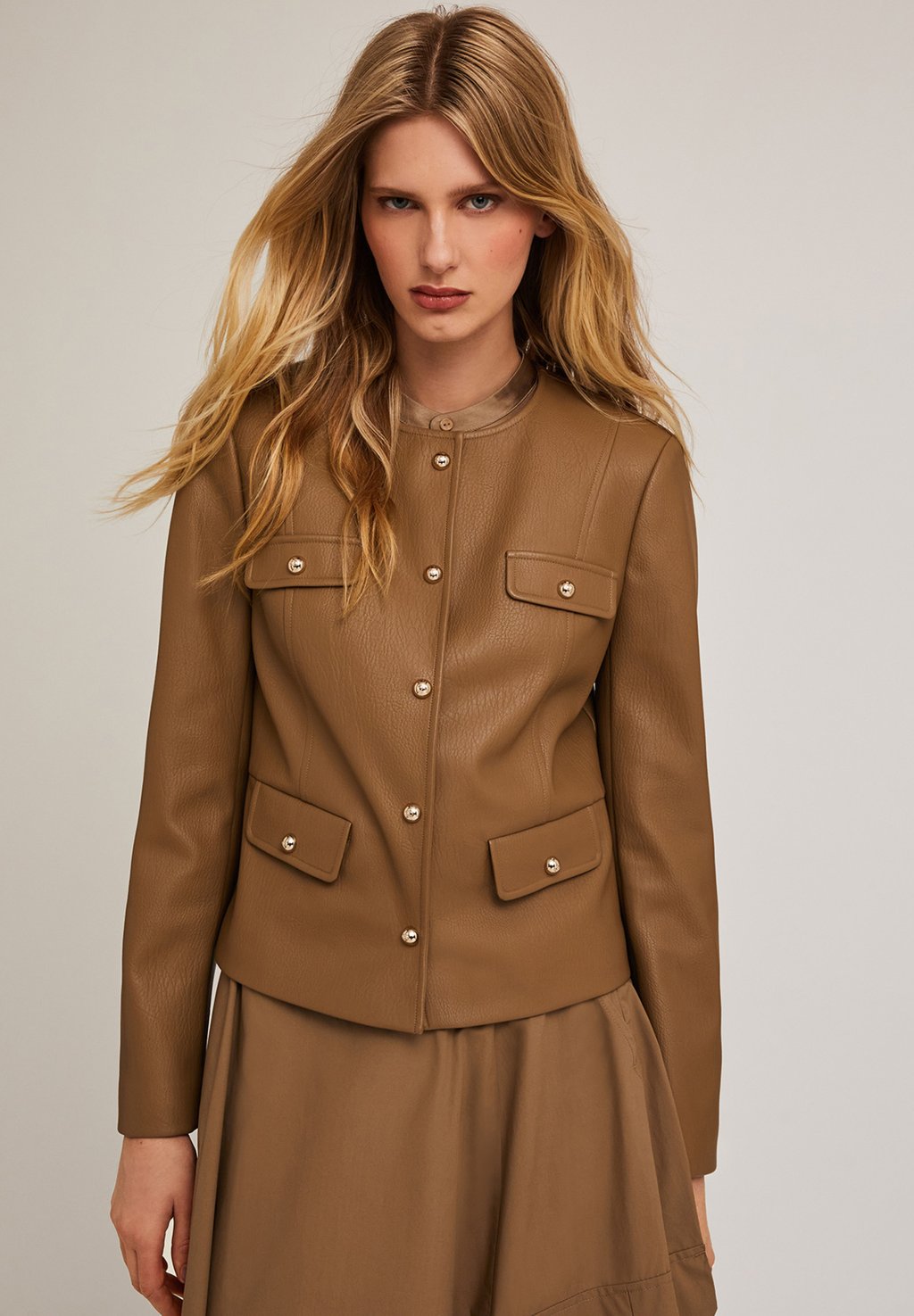 Куртка демисезонная SENZA COLLETTO Motivi, бежевый
Куртка демисезонная SENZA COLLETTO Motivi, бежевый