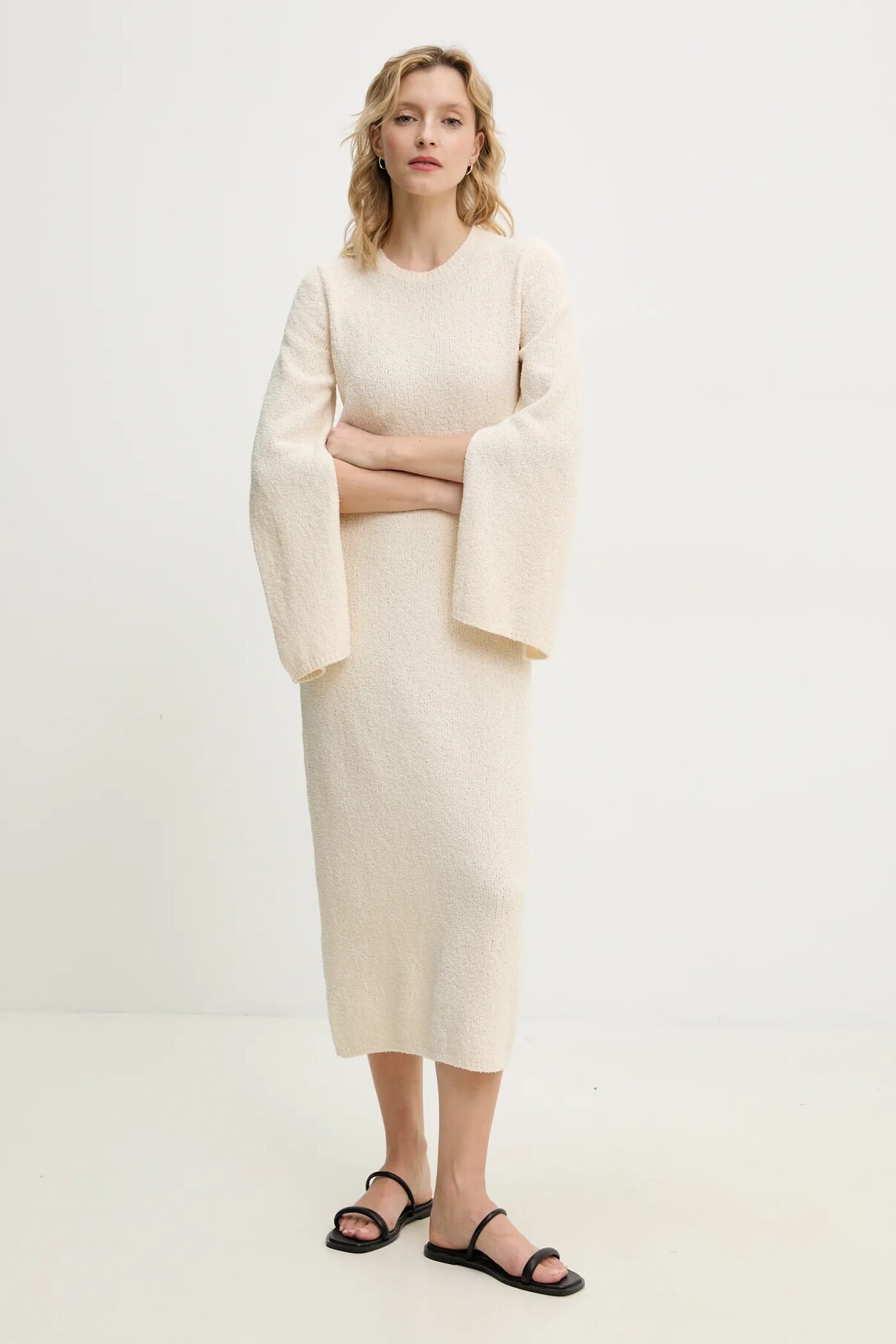 Платье Theory, бежевый
Платье Theory, бежевый