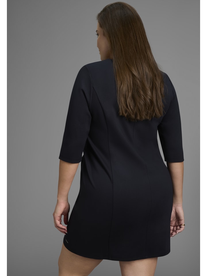 Платье из джерси черного цвета Laura Scott
Платье из джерси черного цвета Laura Scott