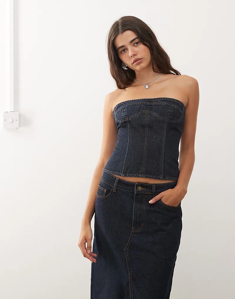 Топ-бандо Lioness Sweetness с декоративными швами цвета индиго
Топ-бандо Lioness Sweetness с декоративными швами цвета индиго