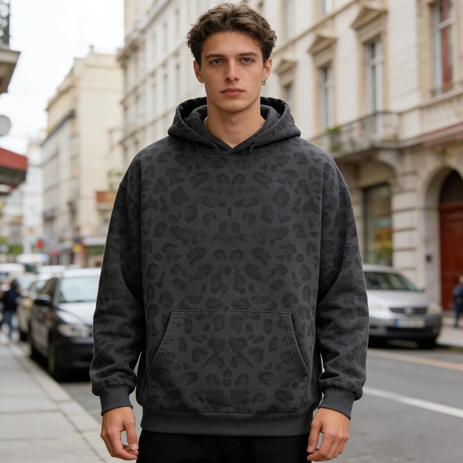 Мужской худи оверсайз с леопардовым принтом Uohuangjia
Мужской худи оверсайз с леопардовым принтом Uohuangjia