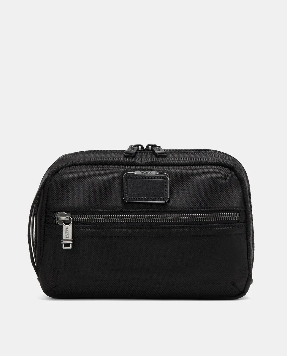 Темно-синяя косметичка Response на молнии Tumi, черный
Темно-синяя косметичка Response на молнии Tumi, черный