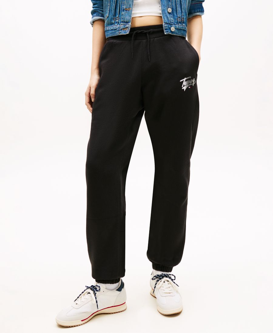 Женские спортивные брюки свободного кроя на резинке Tommy Jeans, Black
Женские спортивные брюки свободного кроя на резинке Tommy Jeans, Black