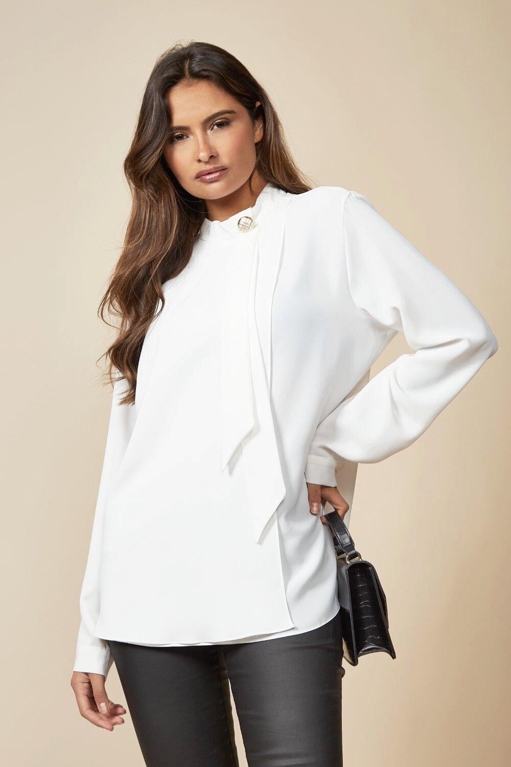 Оверсайз-блузка с высоким воротником и брошью HOXTON GAL, белый
Оверсайз-блузка с высоким воротником и брошью HOXTON GAL, белый