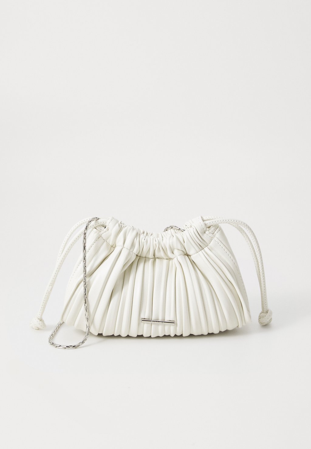 Сумка через плечо Across body bag Calvin Klein Jeans, сиреневый
Сумка через плечо Across body bag Calvin Klein Jeans, сиреневый