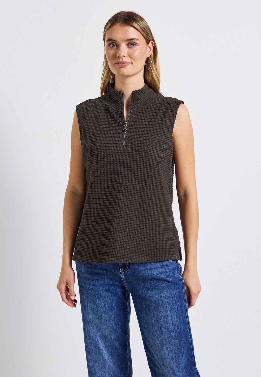 Джемпер Street One Jumper, Braun/Dark Brown
Джемпер Street One Jumper, Braun/Dark Brown