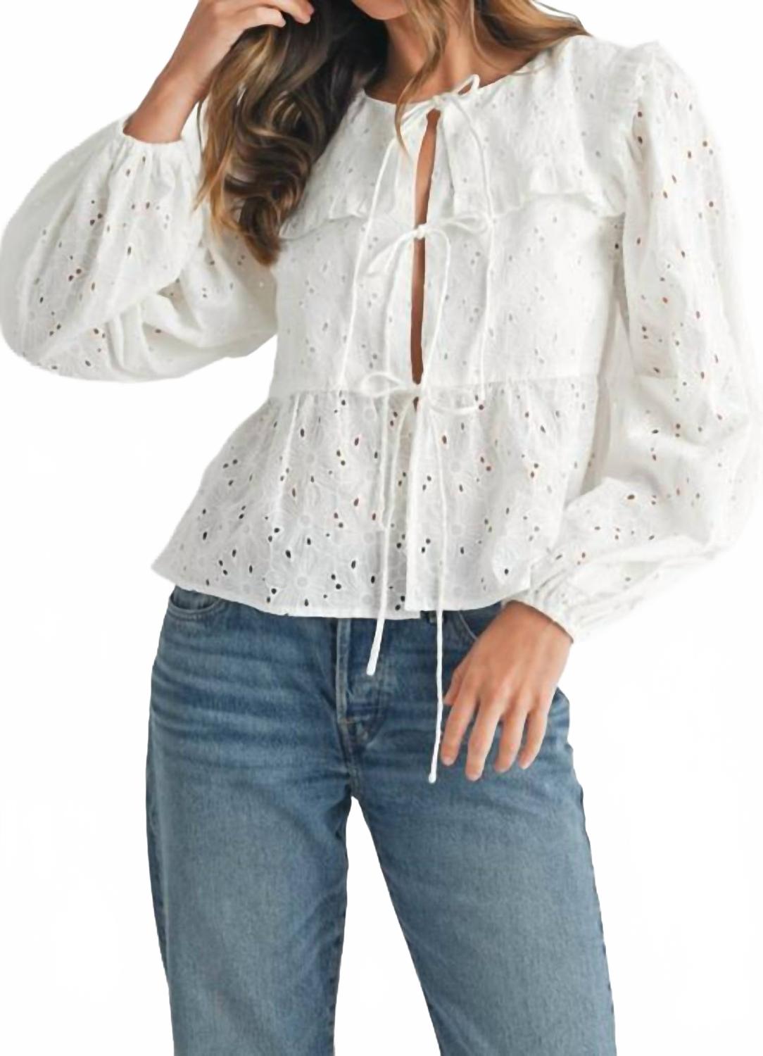 Кроп-топ с круглыми вырезами и квадратным вырезом белый MABLE
Кроп-топ с круглыми вырезами и квадратным вырезом белый MABLE