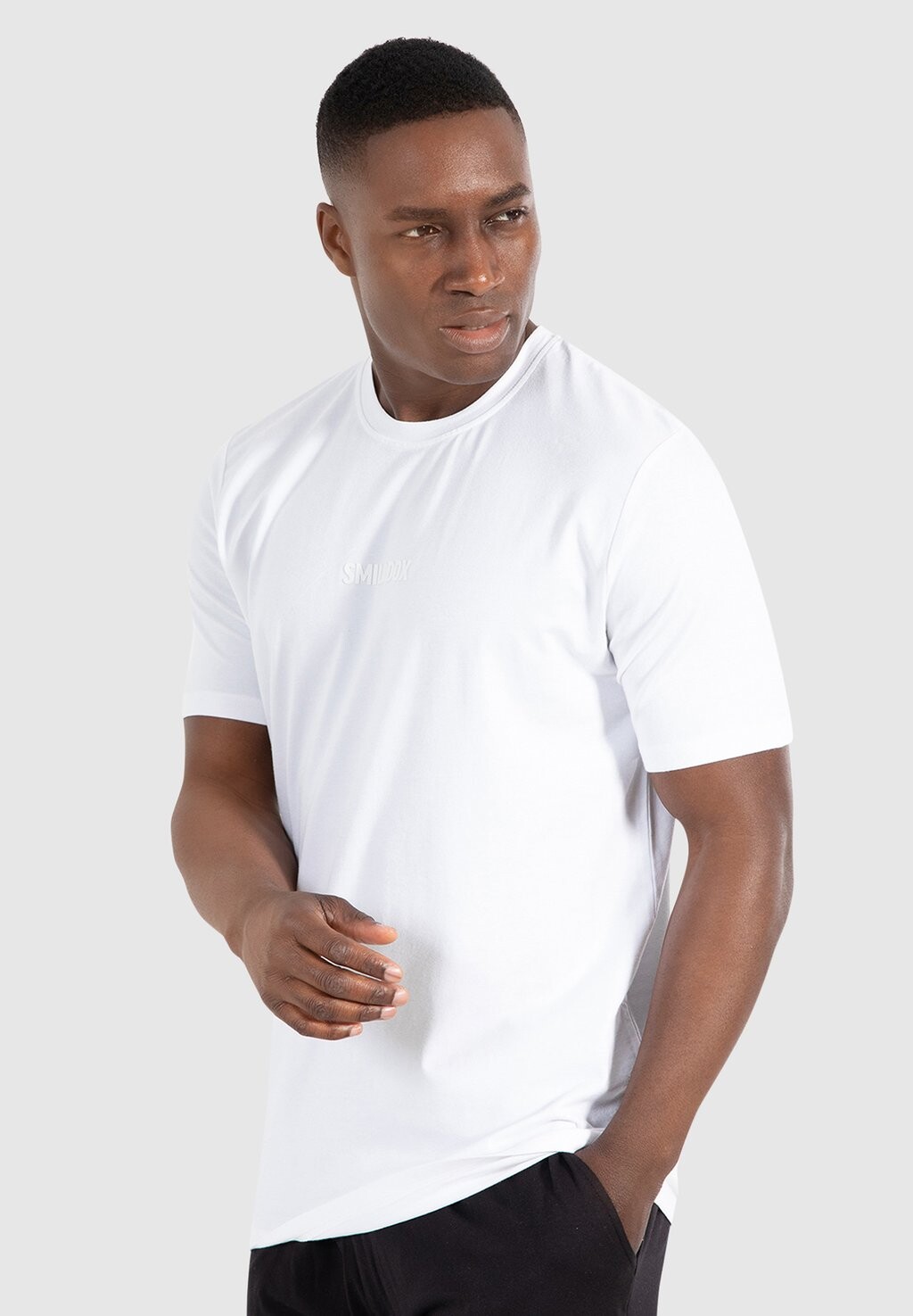 Базовая футболка LUMIN Smilodox, белый
Базовая футболка LUMIN Smilodox, белый