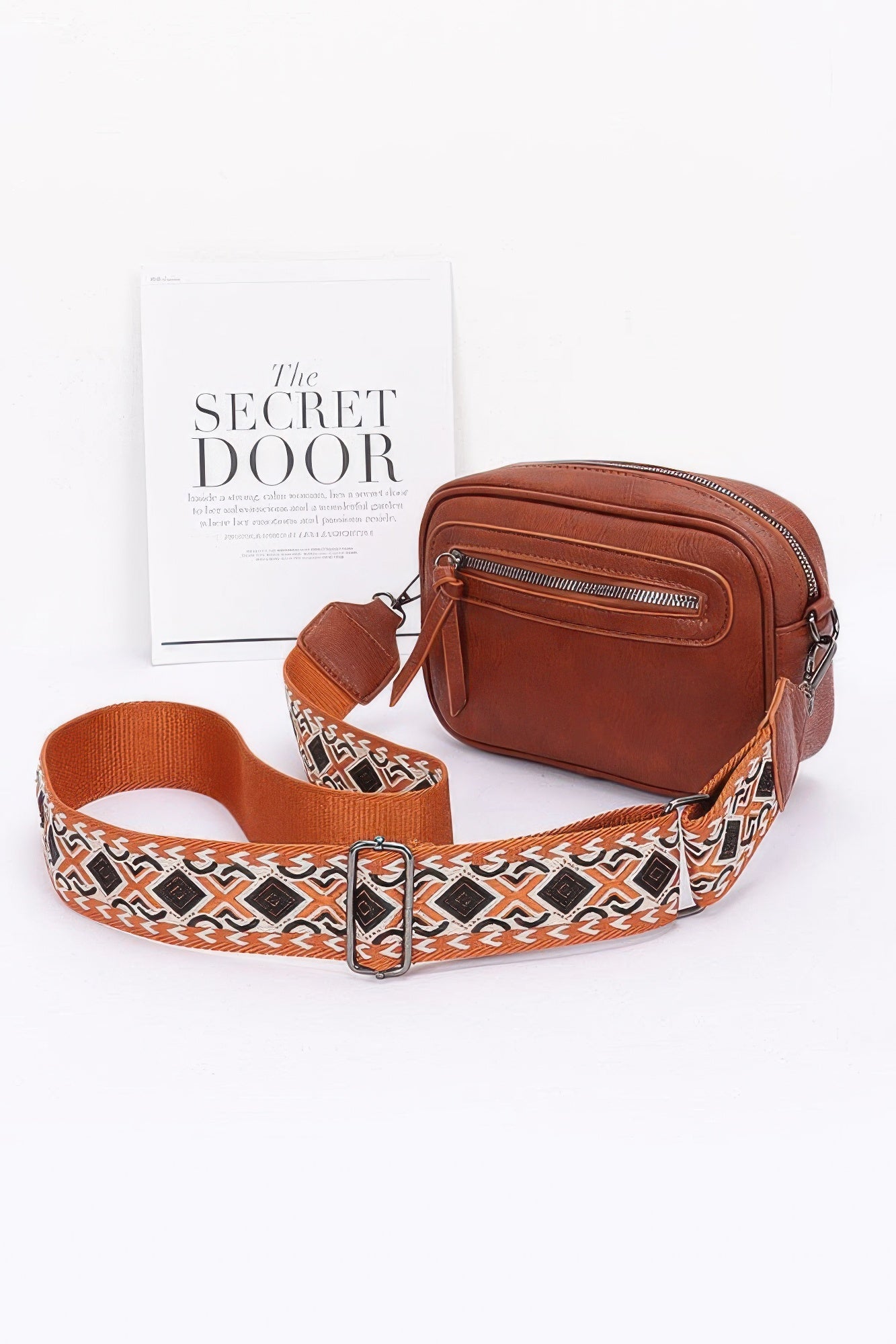 Женская сумка-шоппер из искусственной кожи с разноцветным ремнем FASHNZFAB, коричневый
Женская сумка-шоппер из искусственной кожи с разноцветным ремнем FASHNZFAB, коричневый