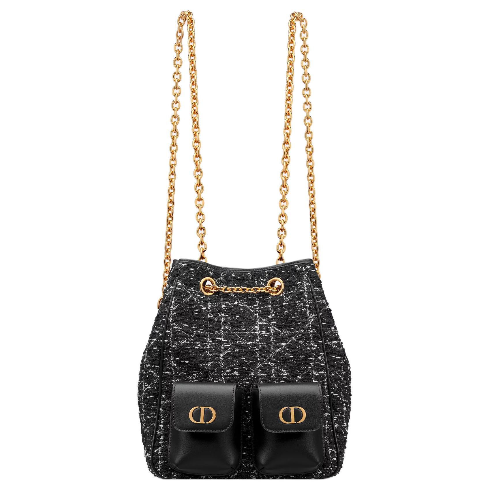 DIOR Хлопковый рюкзак Caro с кожаной спинкой, средний размер, женский, черный
DIOR Хлопковый рюкзак Caro с кожаной спинкой, средний размер, женский, черный