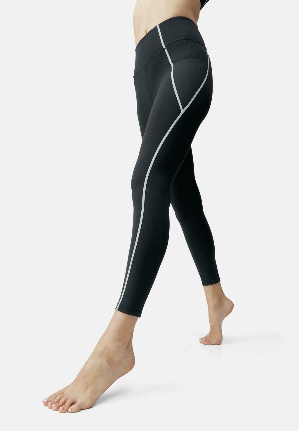 Леггинсы LUNA Born Living Yoga, черный
Леггинсы LUNA Born Living Yoga, черный