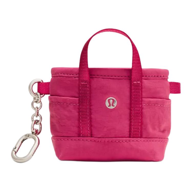 Lululemon Аксессуар для сумки из переработанного нейлона, Rose Red
Lululemon Аксессуар для сумки из переработанного нейлона, Rose Red