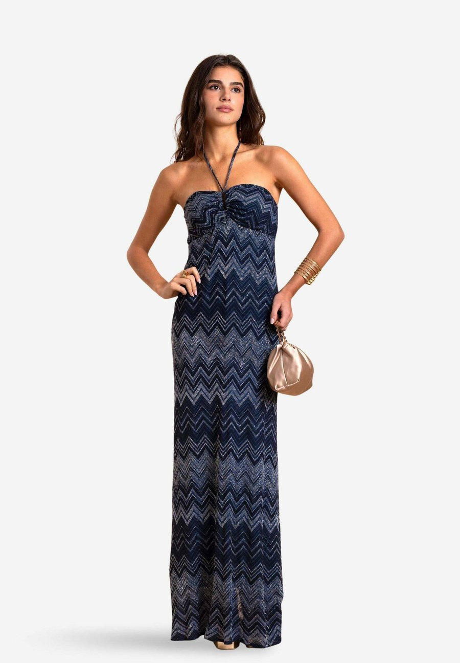 Платье THE-ARE ESTAMPADO CON ESCOTE HALTER REGULABLE, Azul/Blue
Платье THE-ARE ESTAMPADO CON ESCOTE HALTER REGULABLE, Azul/Blue