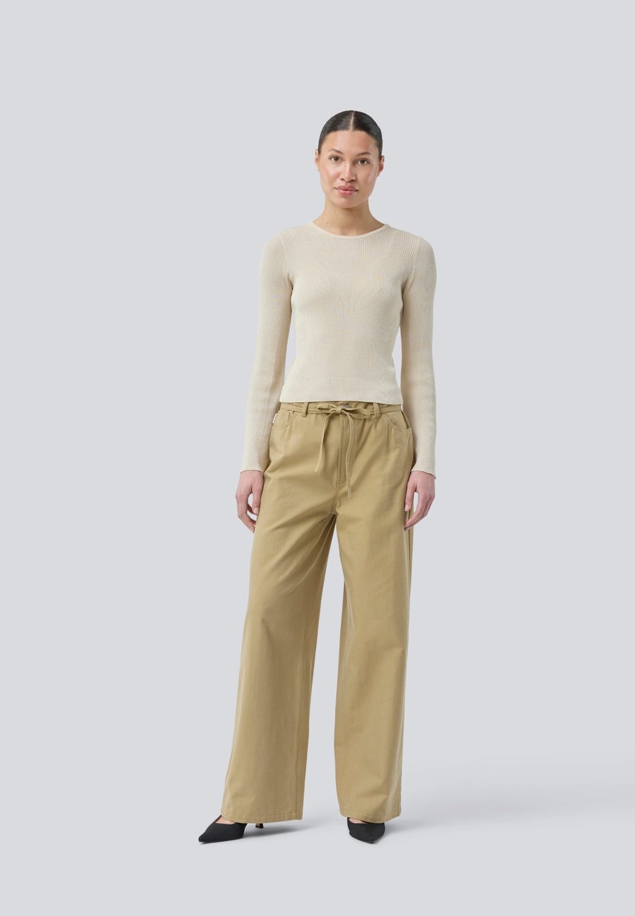 Брюки Modström ISOLDEMD PANTS, Twill/Beige
Брюки Modström ISOLDEMD PANTS, Twill/Beige
