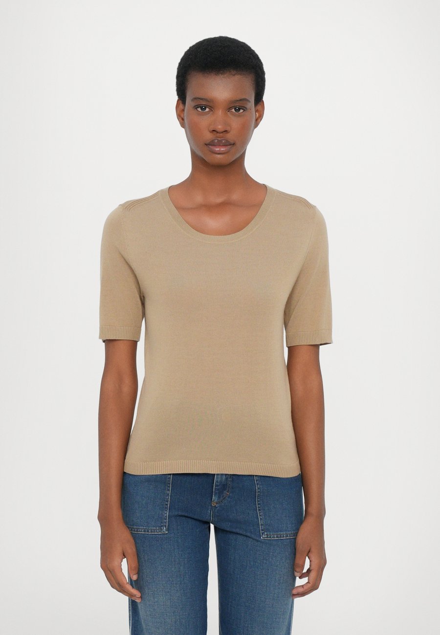 Футболка CLOSED CREW NECK SHORT SLEEVE, Urban Beige/Brown, Коричневый, Футболка CLOSED CREW NECK SHORT SLEEVE, Urban Beige/Brown
Футболка CLOSED CREW NECK SHORT SLEEVE, Urban Beige/Brown, Коричневый, Футболка CLOSED CREW NECK SHORT SLEEVE, Urban Beige/Brown