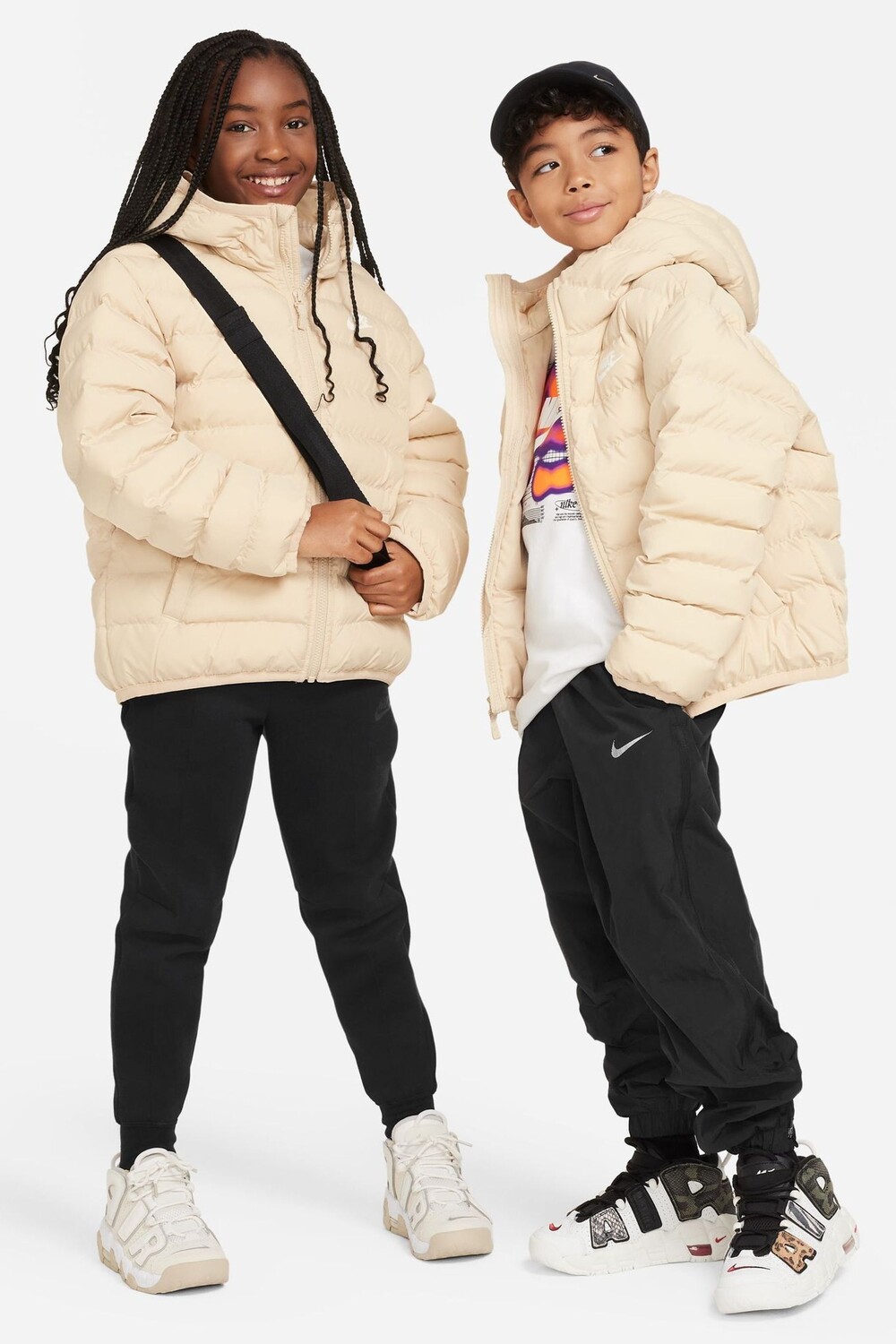 Куртка с синтетическим наполнителем Nike, нейтральный
Куртка с синтетическим наполнителем Nike, нейтральный