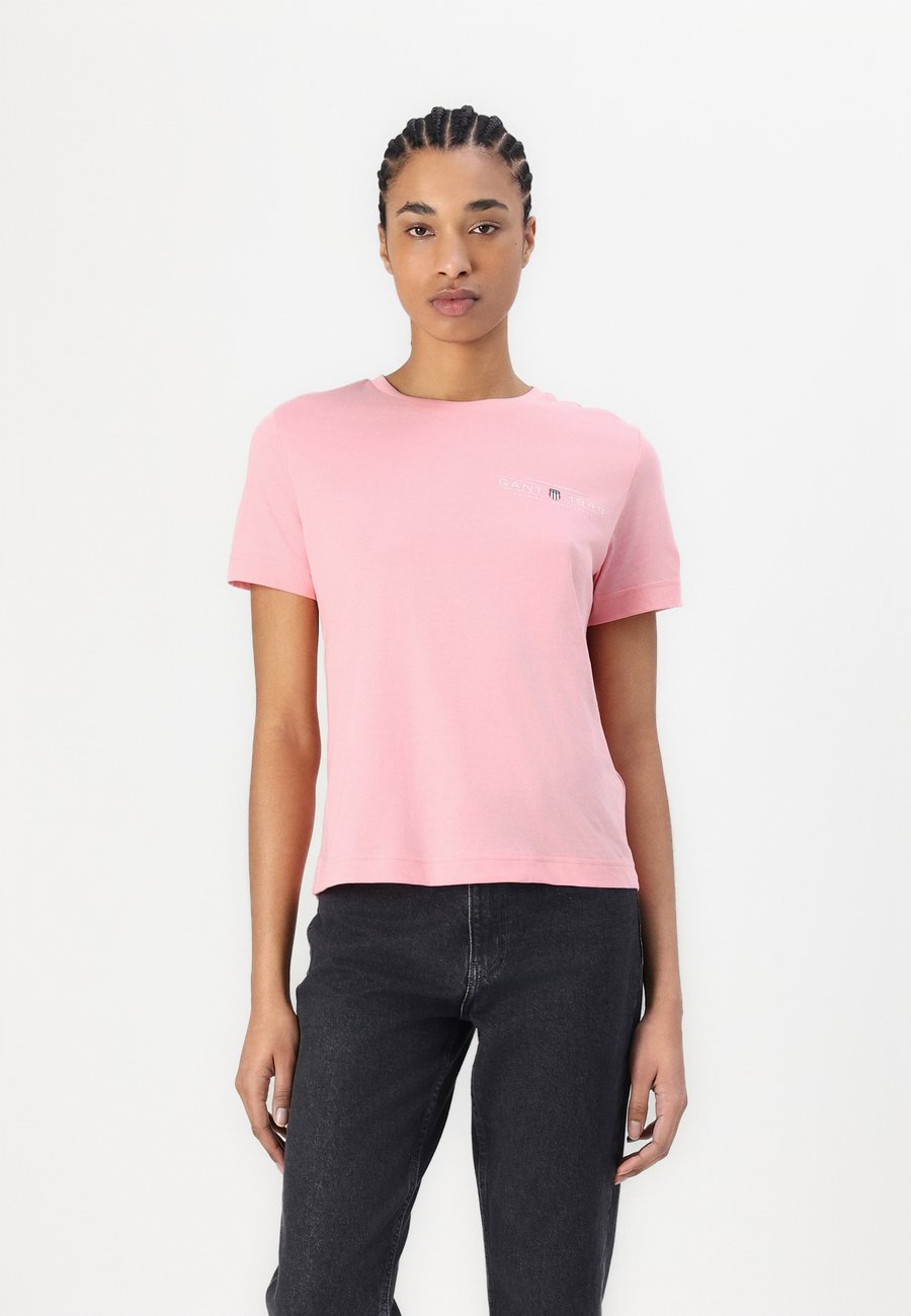 Футболка GANT SHIELD , Geranium Pink/Pink
Футболка GANT SHIELD , Geranium Pink/Pink