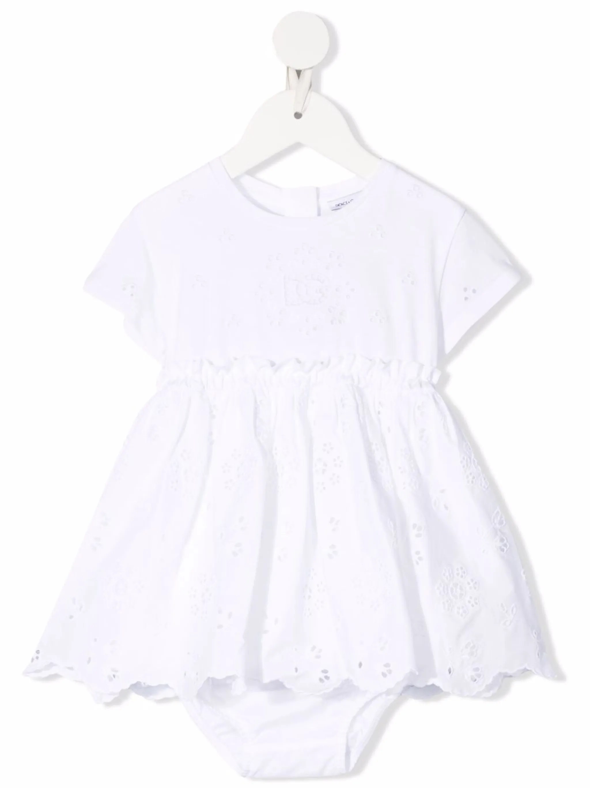 Комплект из платья и трусов с английской вышивкой Dolce & Gabbana Kids, белый
Комплект из платья и трусов с английской вышивкой Dolce & Gabbana Kids, белый