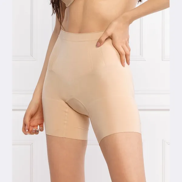 Spodenki modelujące oncore до середины бедра Spanx, бежевый
Spodenki modelujące oncore до середины бедра Spanx, бежевый