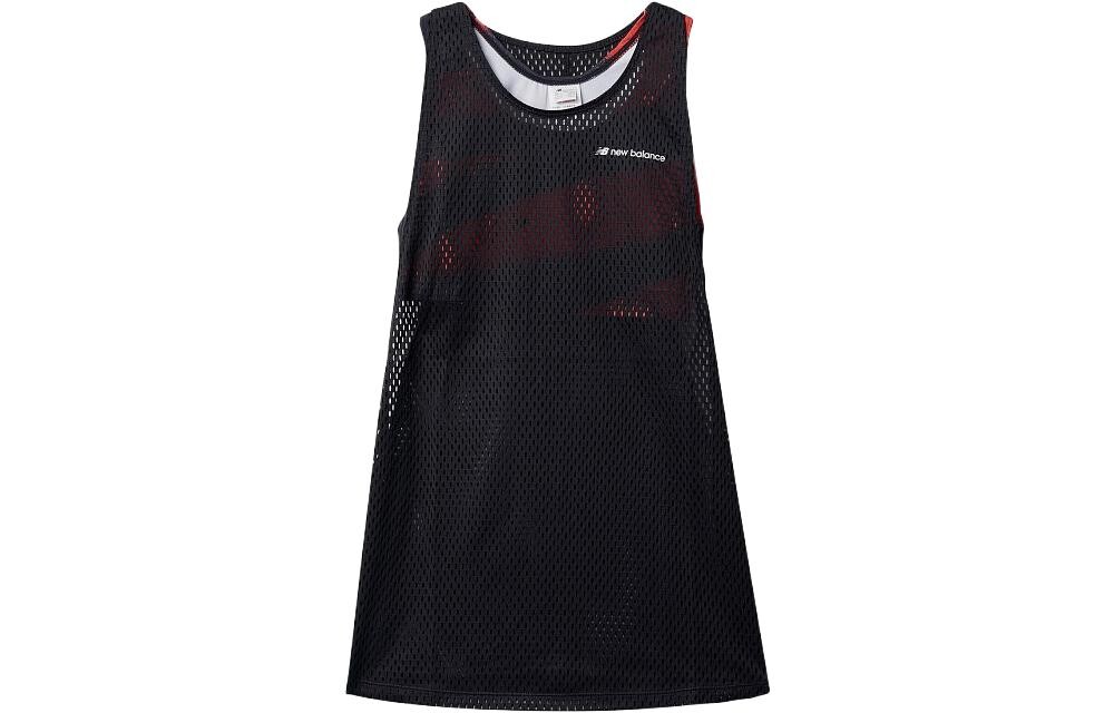 Женская футболка New Balance, цвет Black 
Женская футболка New Balance, цвет Black