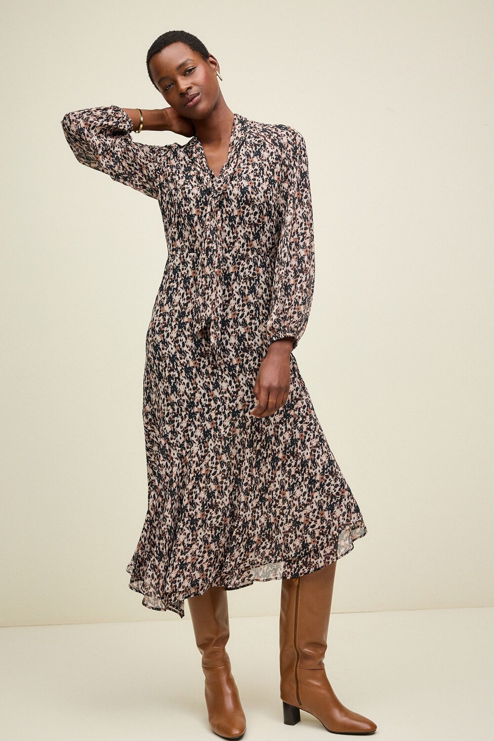 Асимметричное платье миди с длинными рукавами и завязкой на шее Next, коричневый
Асимметричное платье миди с длинными рукавами и завязкой на шее Next, коричневый