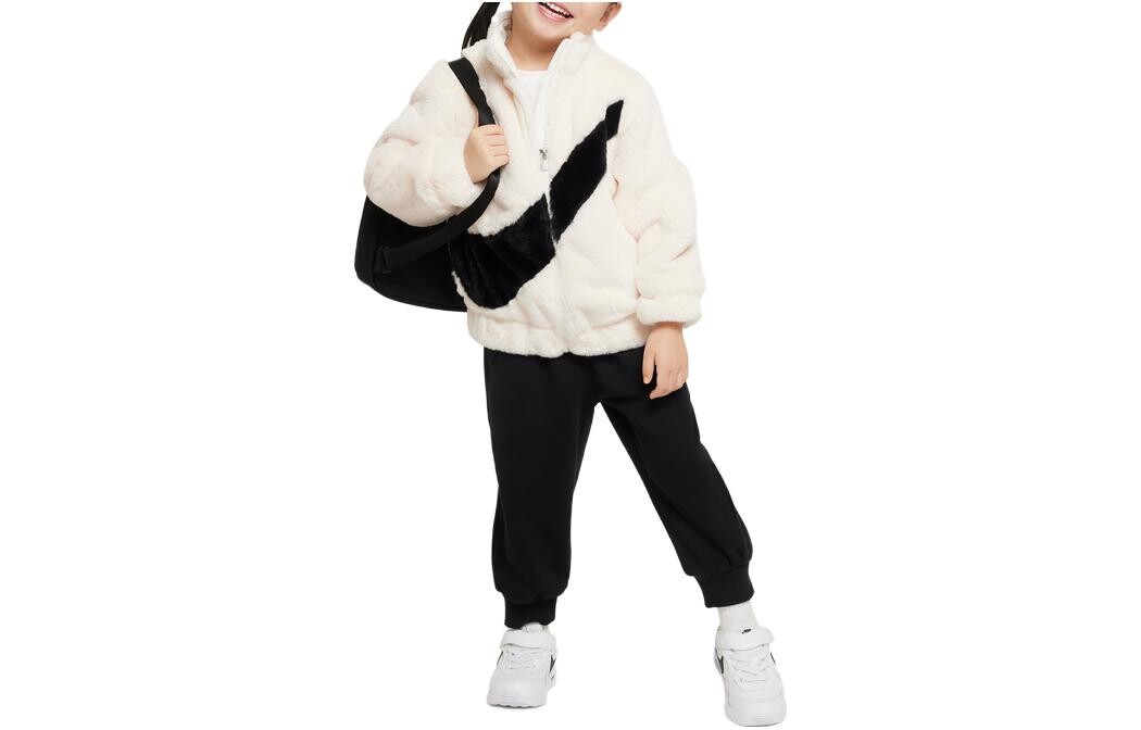 Детские трикотажные спортивные штаны Nike, черный
Детские трикотажные спортивные штаны Nike, черный