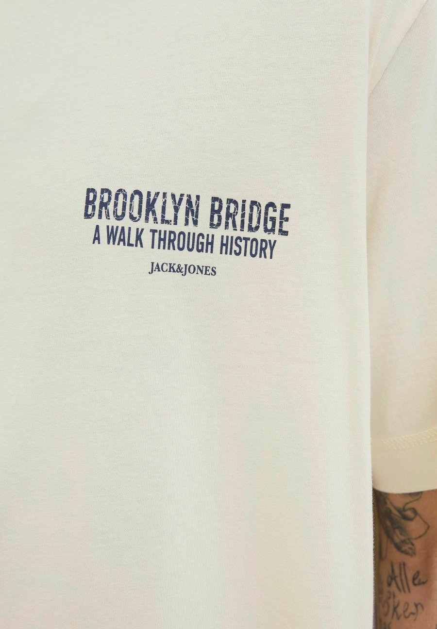 Футболка Jack & Jones Print T-shirt, Antique White/Beige, Белый, Футболка Jack & Jones Print T-shirt, Antique White/Beige
Футболка Jack & Jones Print T-shirt, Antique White/Beige, Белый, Футболка Jack & Jones Print T-shirt, Antique White/Beige