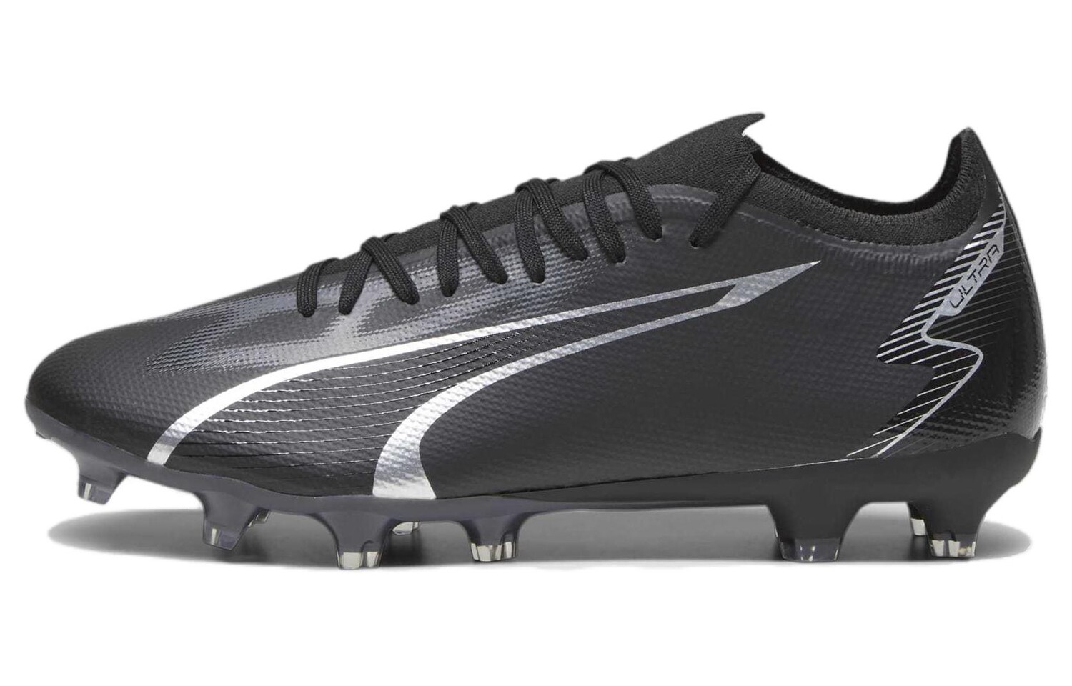 Футбольные бутсы Ultra Match мужские низкие черные Puma
Футбольные бутсы Ultra Match мужские низкие черные Puma