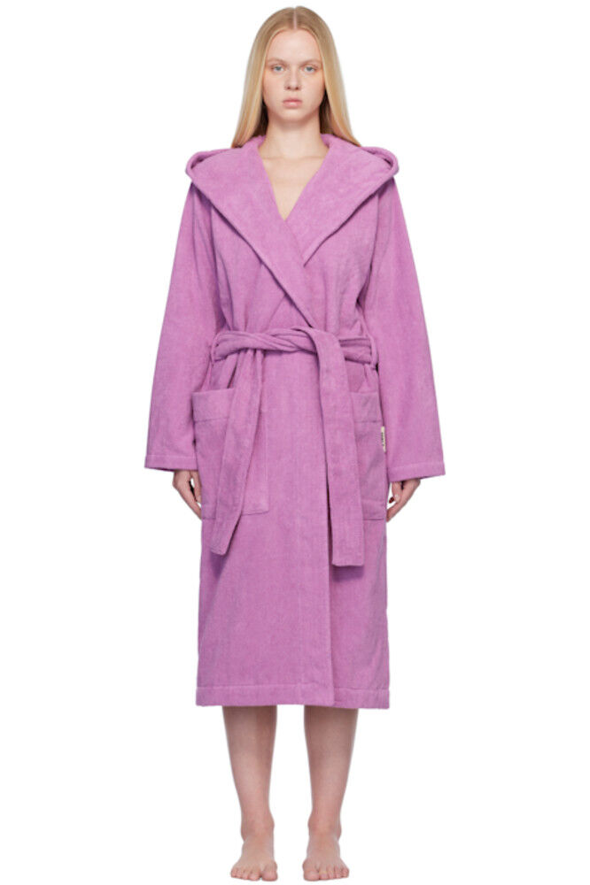 Розовый махровый халат с капюшоном Tekla
Розовый махровый халат с капюшоном Tekla