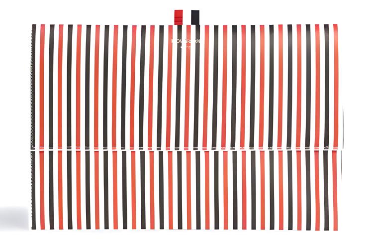 Кожаная сумка-клатч женская черная белая красная разноцветная THOM BROWNE
Кожаная сумка-клатч женская черная белая красная разноцветная THOM BROWNE