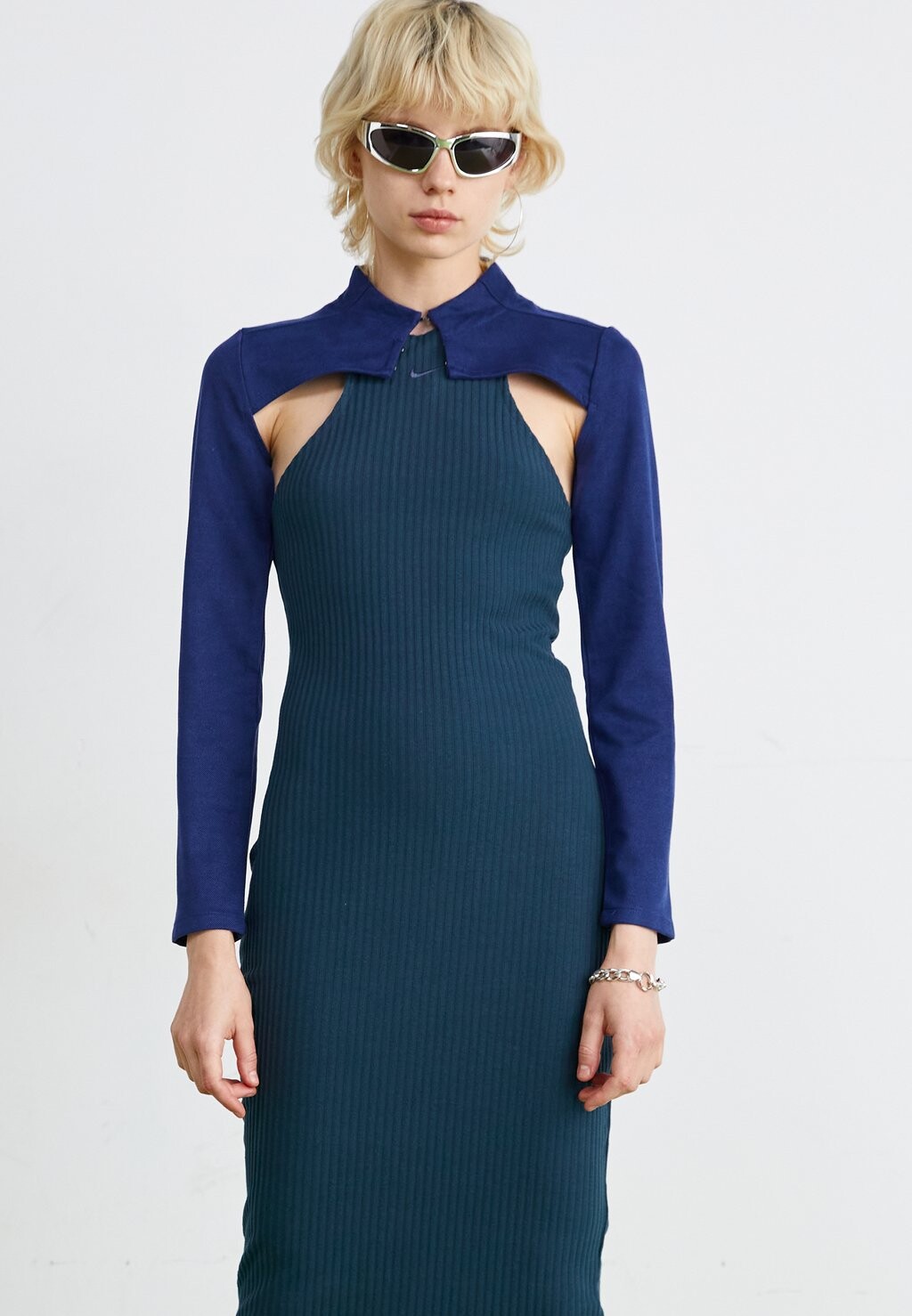 Платье-футляр MIDI Nike, синий
Платье-футляр MIDI Nike, синий