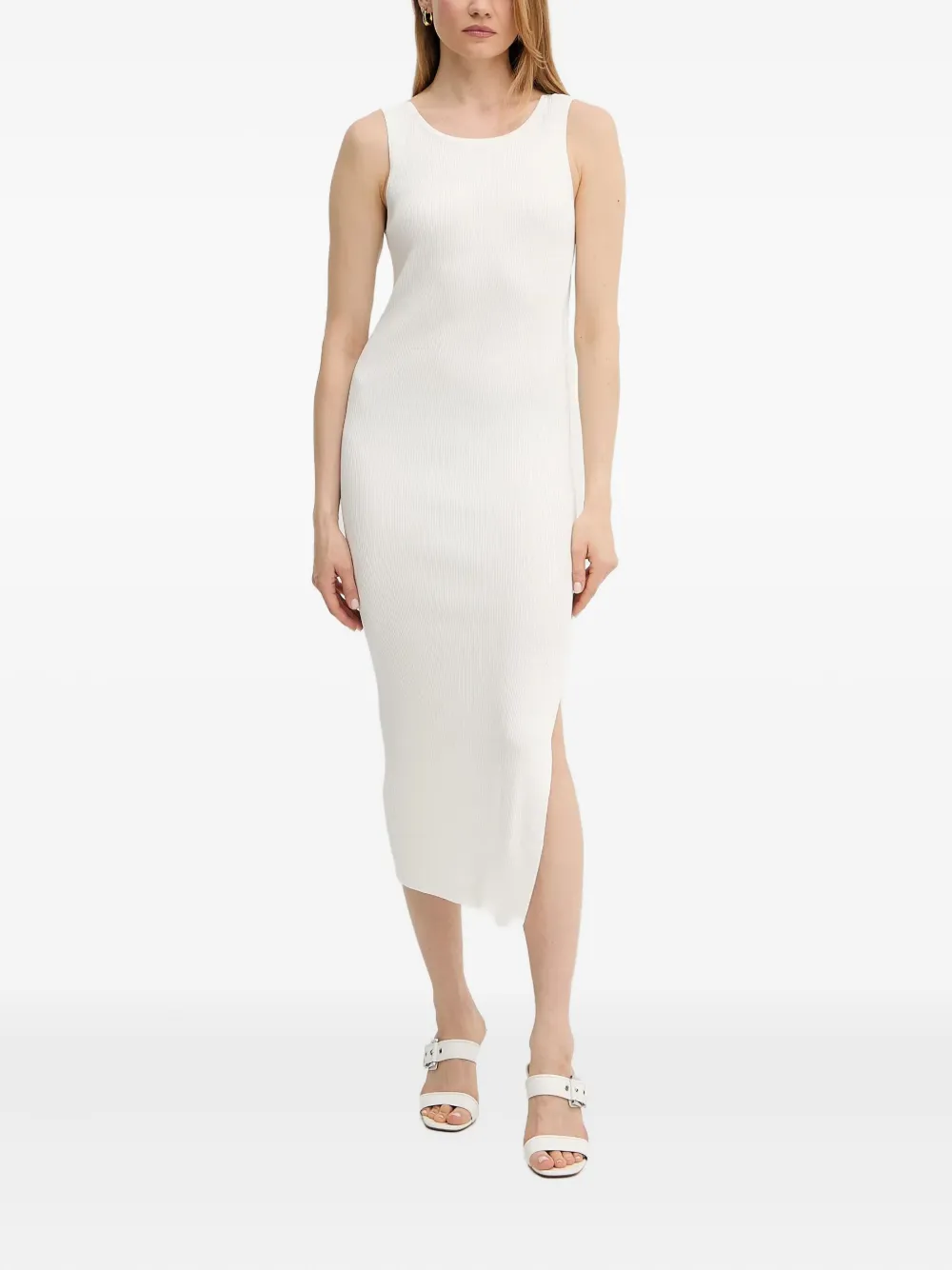 Платье миди в рубчик с открытой спиной GUESS USA, белый
Платье миди в рубчик с открытой спиной GUESS USA, белый