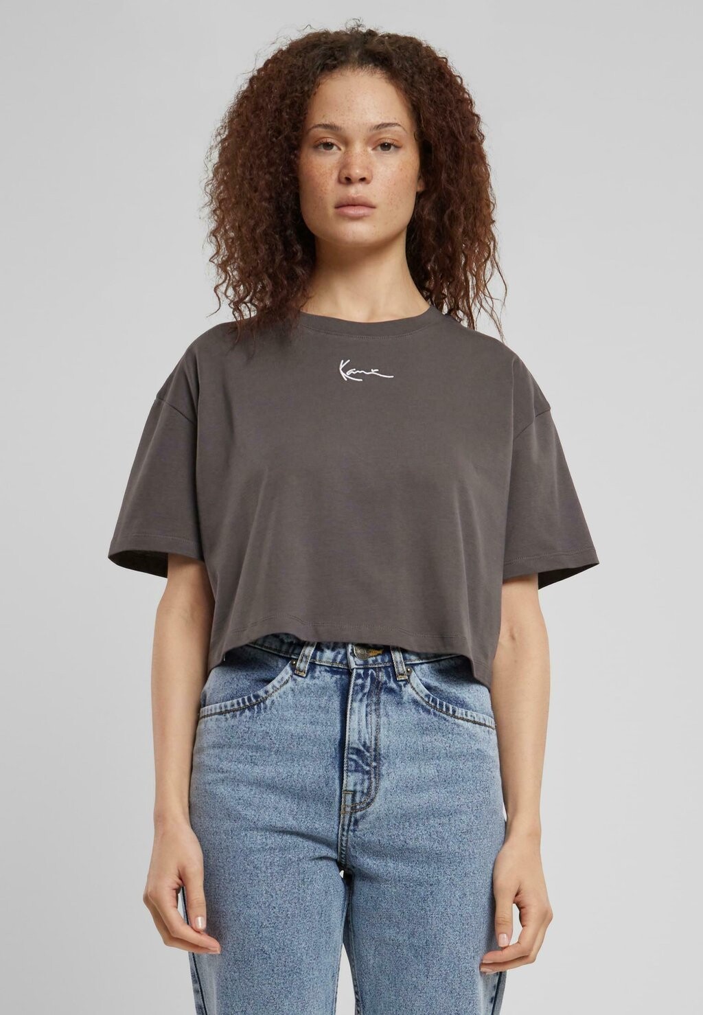 Футболка с принтом SMALL SIGNATURE ESSENTIAL CROP TEE Karl Kani, цвет anthracite
Футболка с принтом SMALL SIGNATURE ESSENTIAL CROP TEE Karl Kani, цвет anthracite