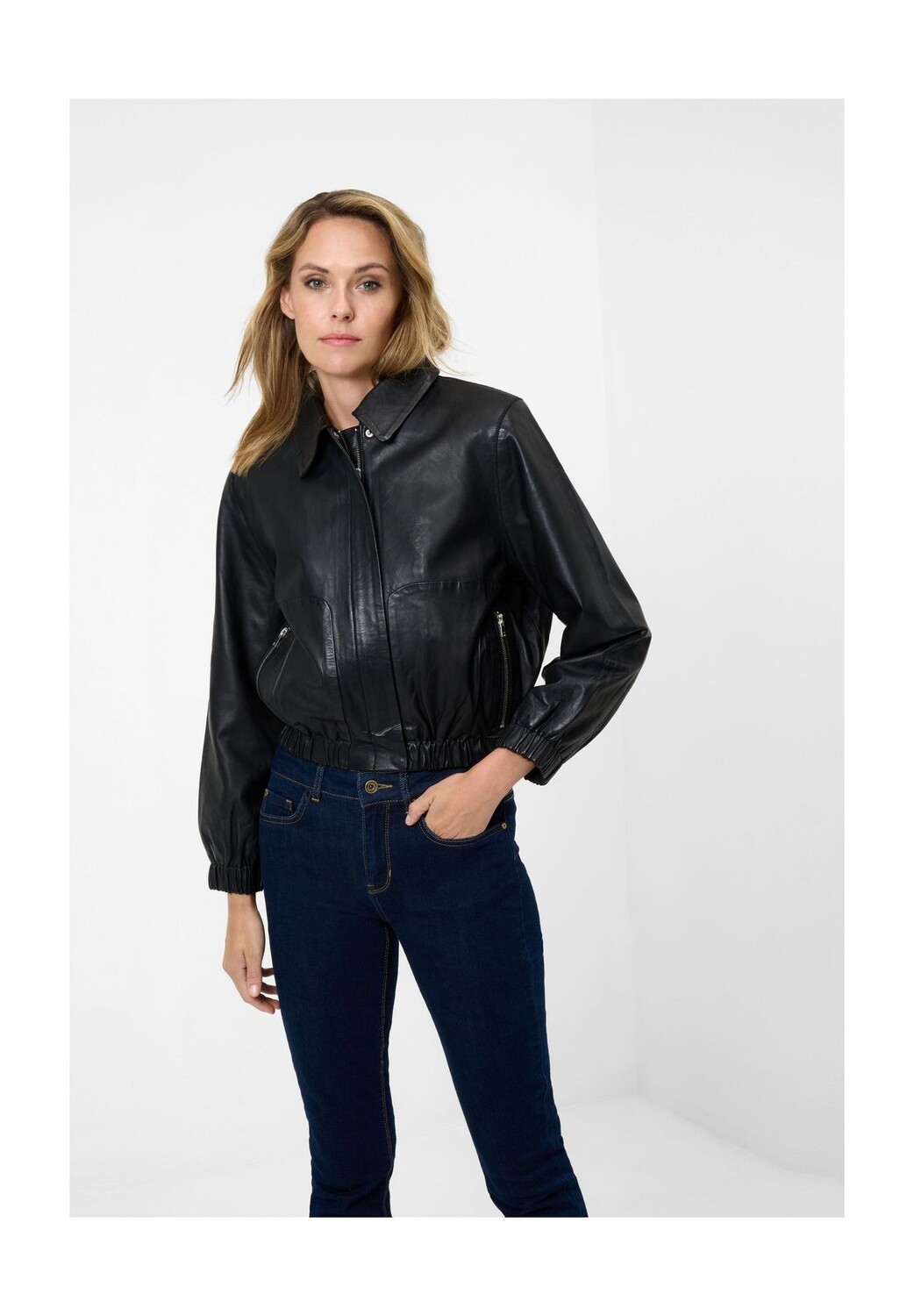 Кожаная женская куртка Лола, куртка-болеро - Укороченная кожаная куртка с рубашечным воротником RICANO, черный
Кожаная женская куртка Лола, куртка-болеро - Укороченная кожаная куртка с рубашечным воротником RICANO, черный