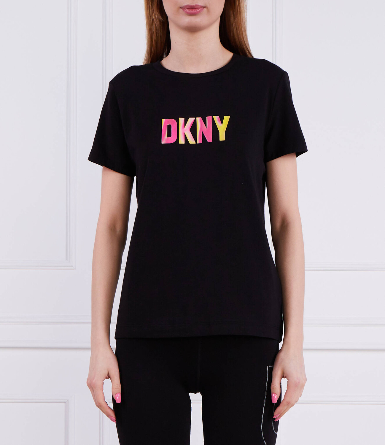 Футболка DKNY S/S REFLECTIVE LOGO, черный
Футболка DKNY S/S REFLECTIVE LOGO, черный