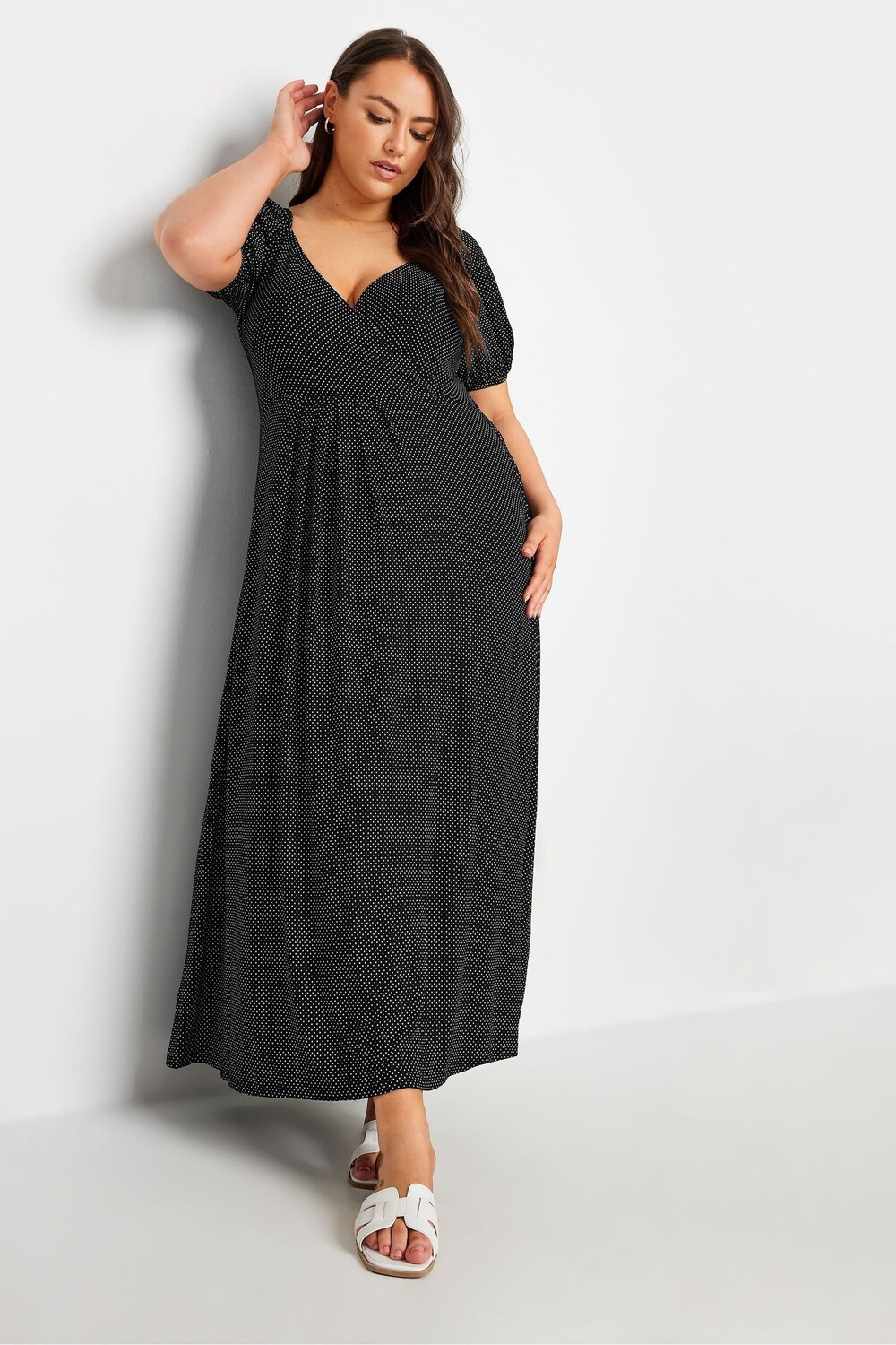 Платье халат в горошек Yours Curve, черный 
Платье халат в горошек Yours Curve, черный