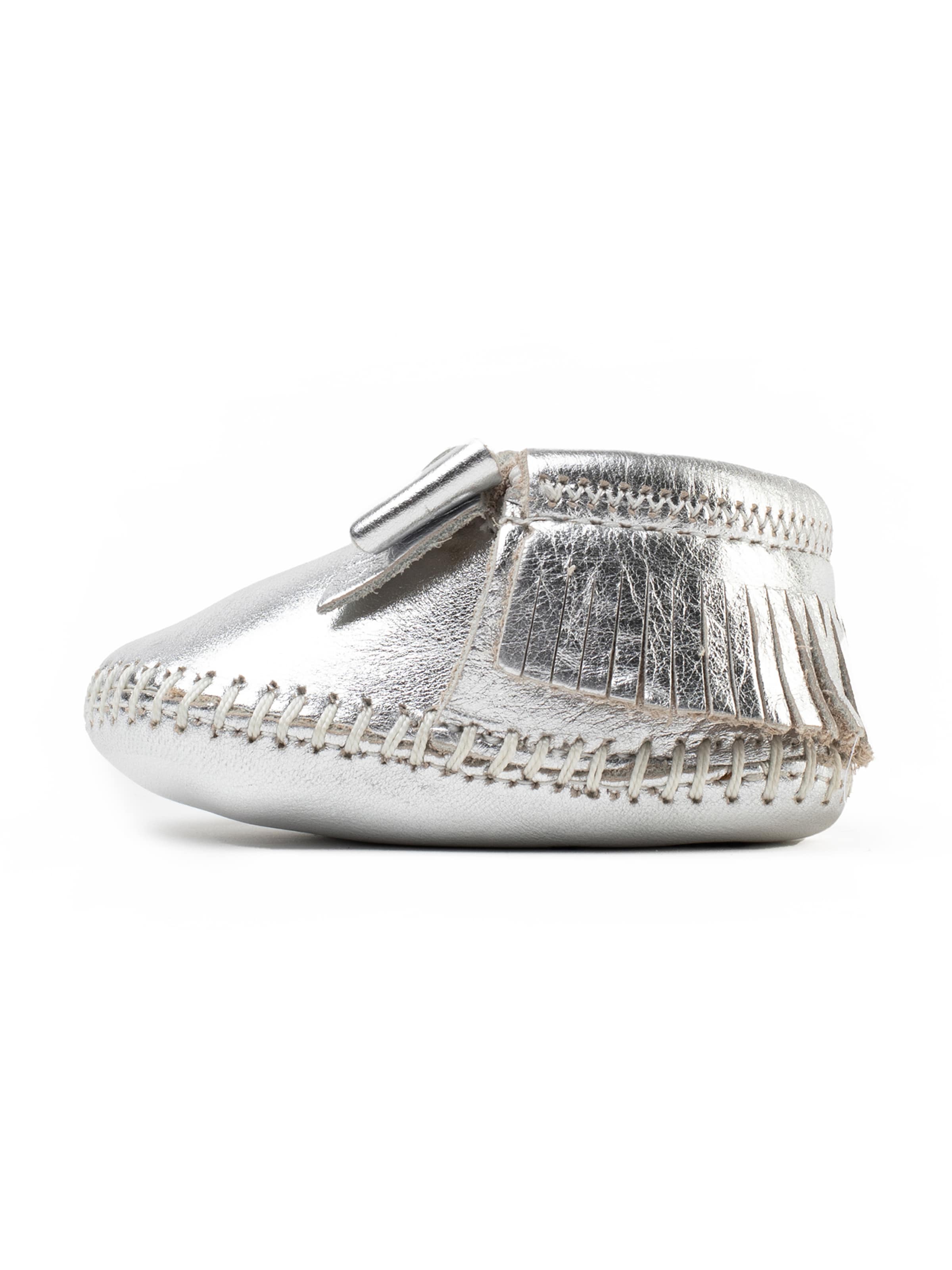 Minnetonka Flats 'Rosie' в цвете Silver
Minnetonka Flats 'Rosie' в цвете Silver