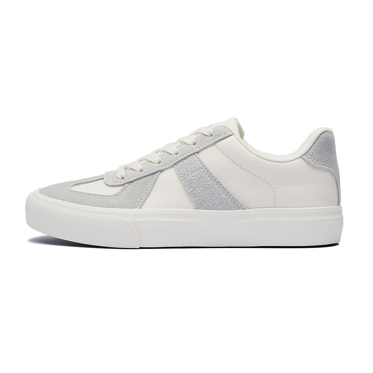 VICTORIA&VERA Мужские низкие кеды из холста бежевые, цвет Beige
VICTORIA&VERA Мужские низкие кеды из холста бежевые, цвет Beige