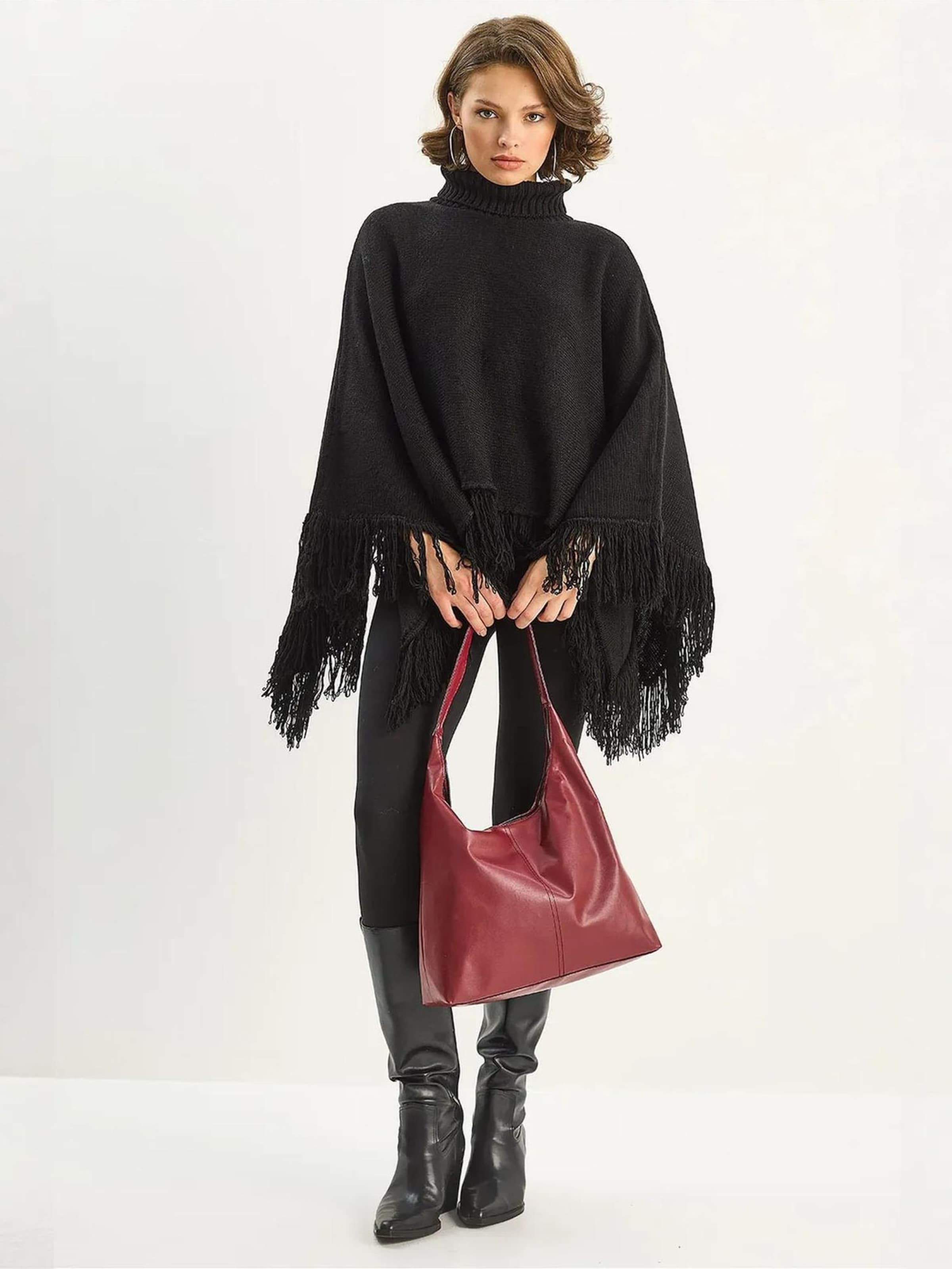 Bianco Lucci Кейп в черном цвете
Bianco Lucci Кейп в черном цвете