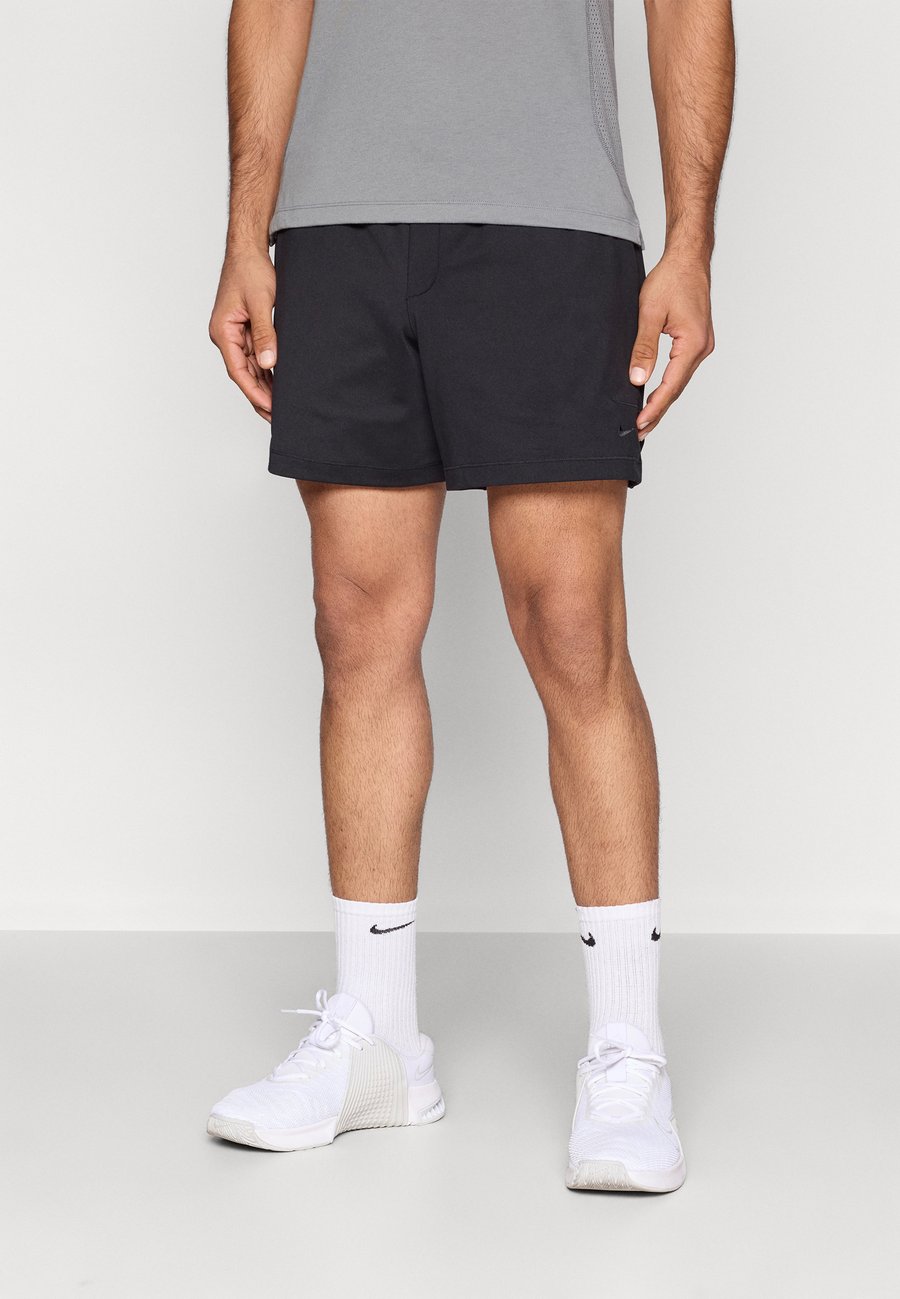 Спортивные шорты Nike Performance NANO SHORT, Black
Спортивные шорты Nike Performance NANO SHORT, Black