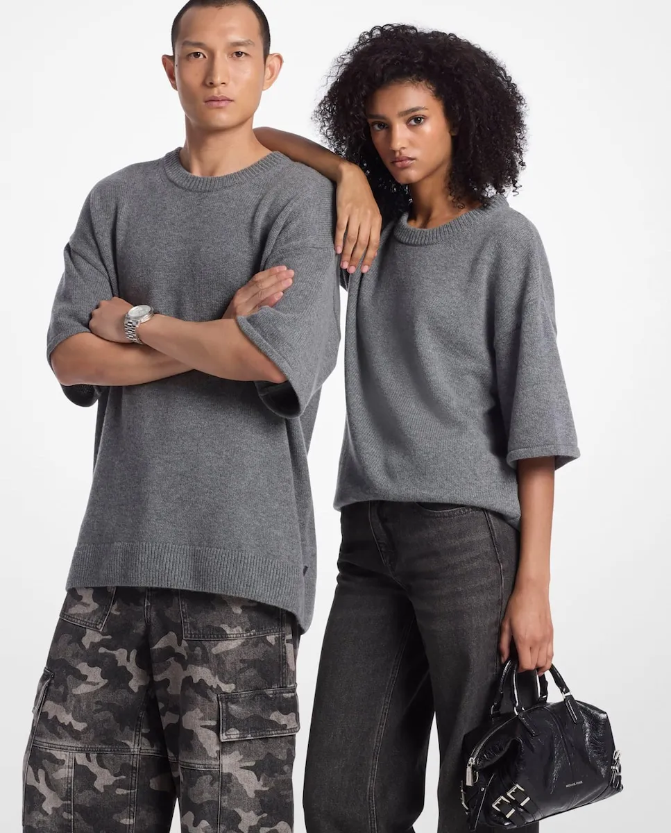 Женский трикотажный джемпер с круглым вырезом и спущенным плечом Michael Michael Kors, серый 
Женский трикотажный джемпер с круглым вырезом и спущенным плечом Michael Michael Kors, серый