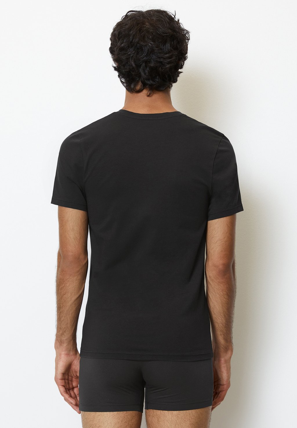 Базовый слой 2-PACK ESSENTIALS Marc O'Polo, черный
Базовый слой 2-PACK ESSENTIALS Marc O'Polo, черный