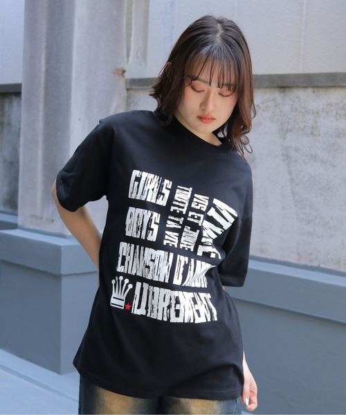 Футболка унисекс UNIT CHEST, коллаборация с VTFA, коллекция "vacances d'ate" Нины Тугавы, черная
Футболка унисекс UNIT CHEST, коллаборация с VTFA, коллекция "vacances d'ate" Нины Тугавы, черная